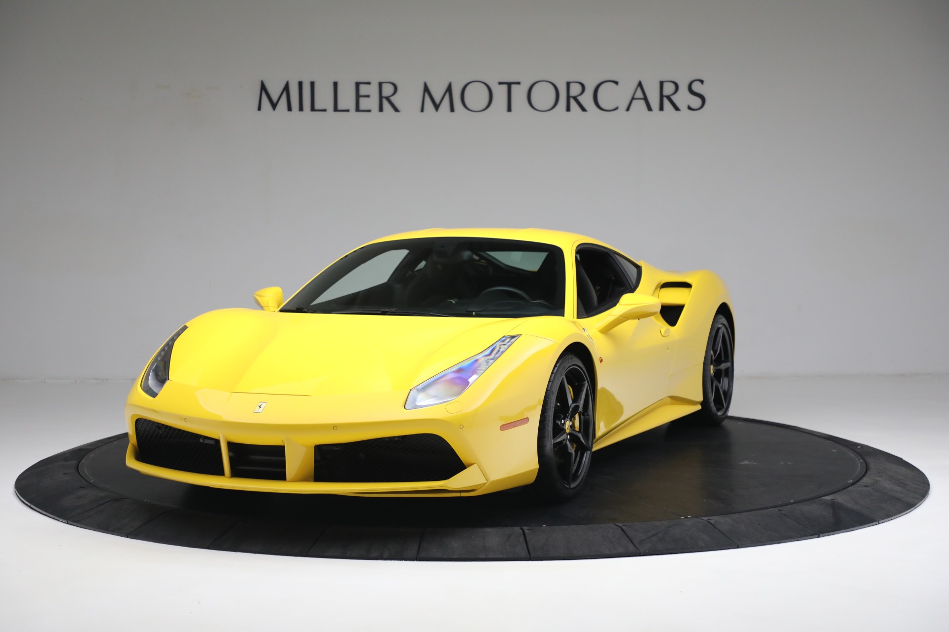 Used 2016 Ferrari 488 GTB for sale $249,900 at Alfa Romeo of Westport in Westport CT 06880 1