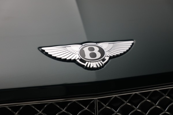 New 2023 Bentley Bentayga Azure Hybrid for sale $258,965 at Alfa Romeo of Westport in Westport CT 06880 16