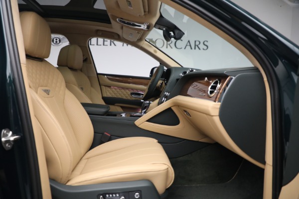 New 2023 Bentley Bentayga Azure Hybrid for sale $258,965 at Alfa Romeo of Westport in Westport CT 06880 28