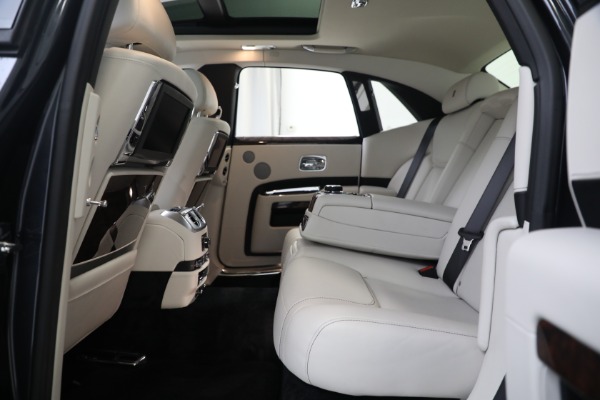 Used 2019 Rolls-Royce Ghost for sale $225,895 at Alfa Romeo of Westport in Westport CT 06880 26