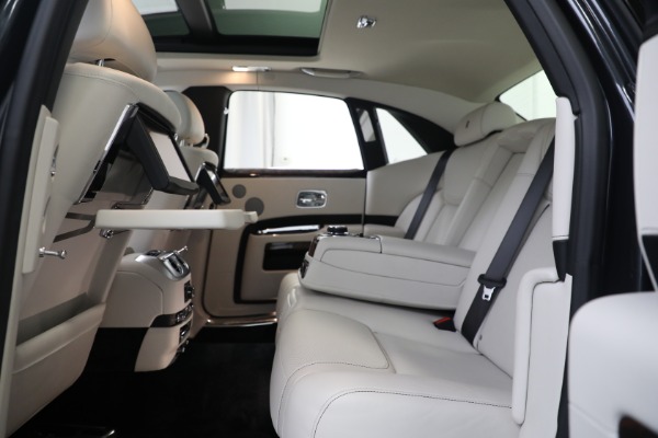 Used 2019 Rolls-Royce Ghost for sale $225,895 at Alfa Romeo of Westport in Westport CT 06880 27