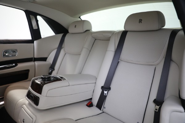Used 2019 Rolls-Royce Ghost for sale $225,895 at Alfa Romeo of Westport in Westport CT 06880 28