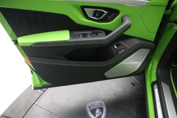 Used 2022 Lamborghini Urus for sale $269,900 at Alfa Romeo of Westport in Westport CT 06880 15