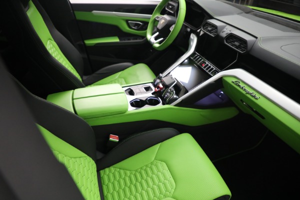 Used 2022 Lamborghini Urus for sale $269,900 at Alfa Romeo of Westport in Westport CT 06880 21