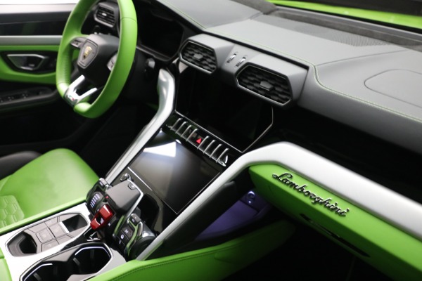 Used 2022 Lamborghini Urus for sale $269,900 at Alfa Romeo of Westport in Westport CT 06880 27