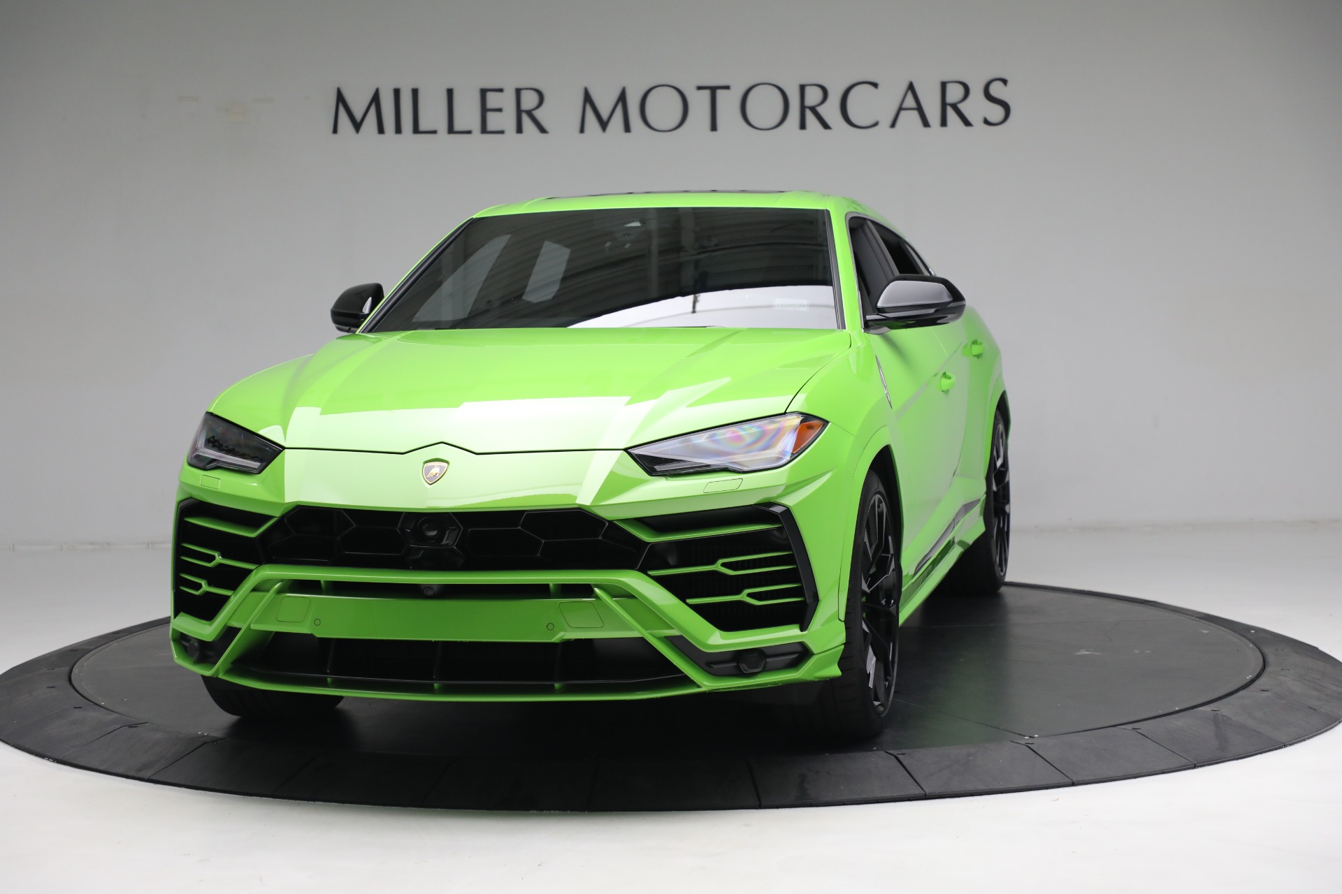 Used 2022 Lamborghini Urus for sale $269,900 at Alfa Romeo of Westport in Westport CT 06880 1