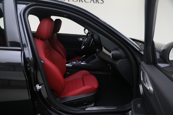New 2024 Alfa Romeo Giulia Veloce for sale $55,350 at Alfa Romeo of Westport in Westport CT 06880 25