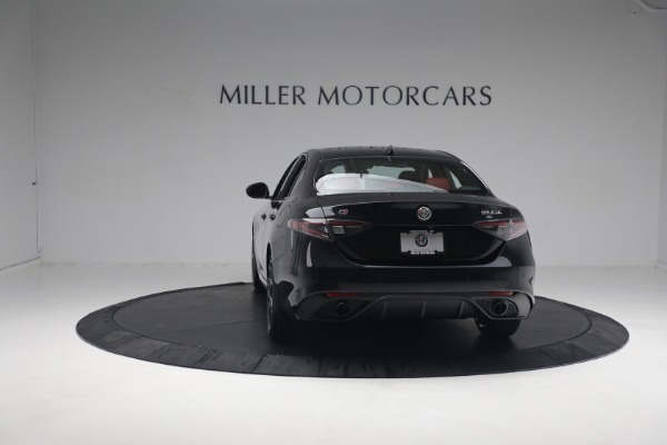 New 2024 Alfa Romeo Giulia Veloce for sale $55,350 at Alfa Romeo of Westport in Westport CT 06880 9