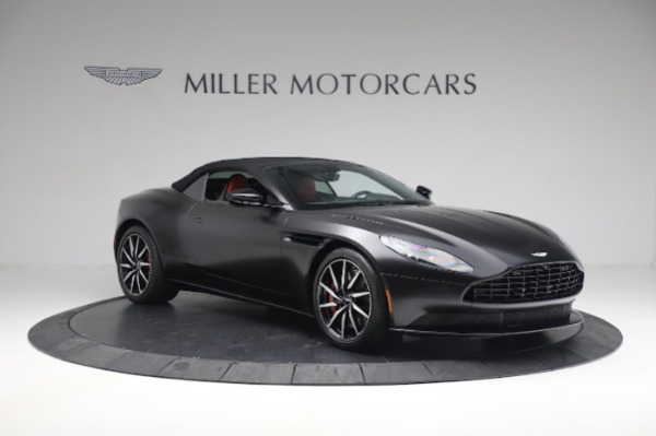 Used 2020 Aston Martin DB11 Volante for sale $147,900 at Alfa Romeo of Westport in Westport CT 06880 18