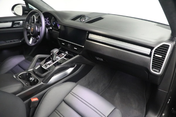 Used 2023 Porsche Cayenne Turbo Coupe for sale $149,900 at Alfa Romeo of Westport in Westport CT 06880 17