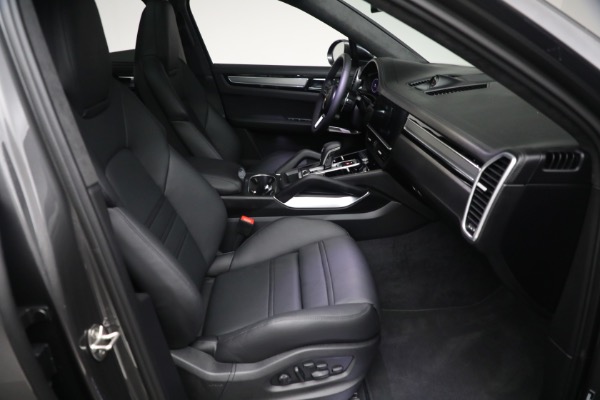 Used 2023 Porsche Cayenne Turbo Coupe for sale $149,900 at Alfa Romeo of Westport in Westport CT 06880 18