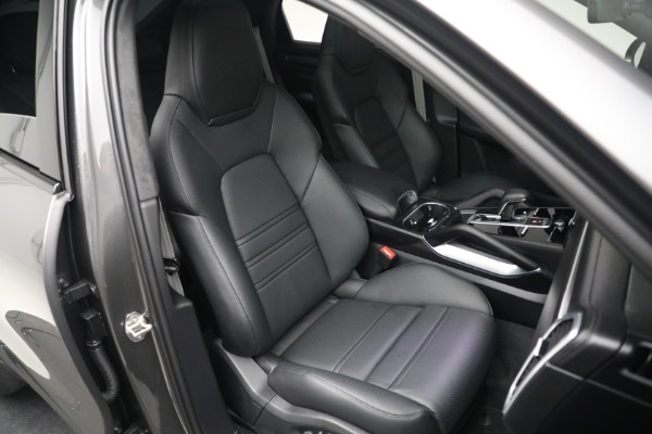 Used 2023 Porsche Cayenne Turbo Coupe for sale $149,900 at Alfa Romeo of Westport in Westport CT 06880 19