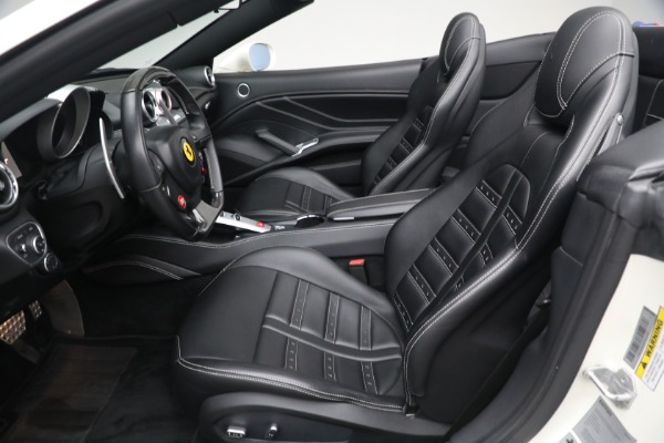 Used 2017 Ferrari California T for sale $151,900 at Alfa Romeo of Westport in Westport CT 06880 20
