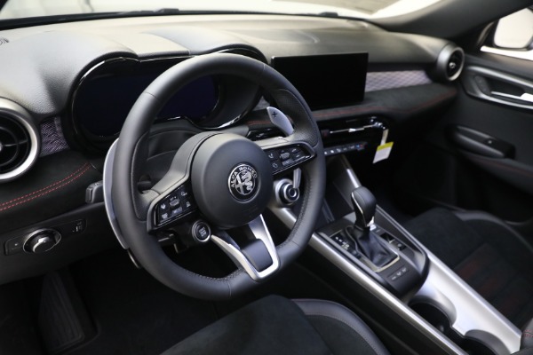 New 2024 Alfa Romeo Tonale Veloce for sale $54,790 at Alfa Romeo of Westport in Westport CT 06880 21