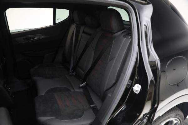 New 2024 Alfa Romeo Tonale Veloce for sale $54,790 at Alfa Romeo of Westport in Westport CT 06880 28