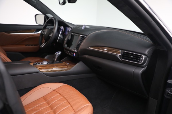 Used 2022 Maserati Levante Modena for sale $73,900 at Alfa Romeo of Westport in Westport CT 06880 16