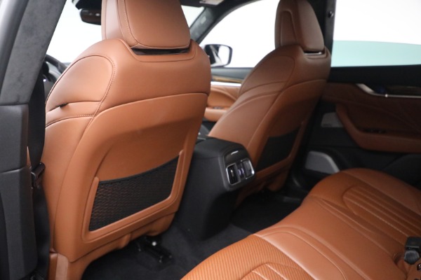Used 2022 Maserati Levante Modena for sale $73,900 at Alfa Romeo of Westport in Westport CT 06880 18
