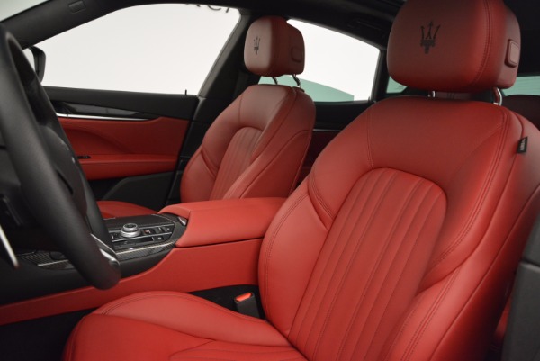 Used 2017 Maserati Levante S Q4 for sale Sold at Alfa Romeo of Westport in Westport CT 06880 15