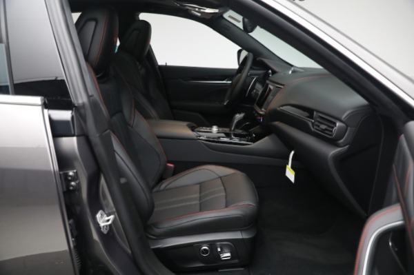 New 2024 Maserati Levante GT for sale $103,495 at Alfa Romeo of Westport in Westport CT 06880 24