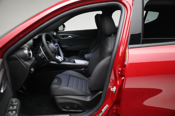 New 2024 Alfa Romeo Tonale Veloce for sale $52,790 at Alfa Romeo of Westport in Westport CT 06880 22