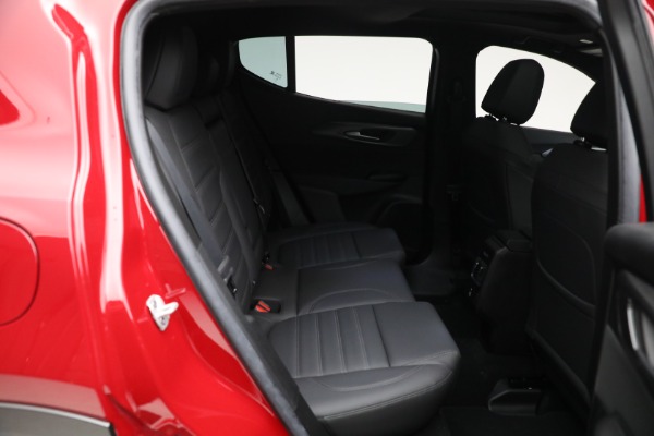 New 2024 Alfa Romeo Tonale Veloce for sale $52,790 at Alfa Romeo of Westport in Westport CT 06880 27