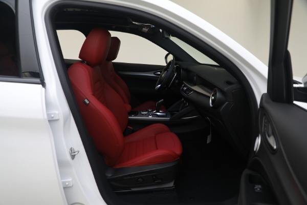 New 2024 Alfa Romeo Stelvio Ti for sale $56,696 at Alfa Romeo of Westport in Westport CT 06880 24