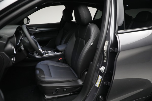 New 2024 Alfa Romeo Stelvio Ti for sale $53,330 at Alfa Romeo of Westport in Westport CT 06880 24