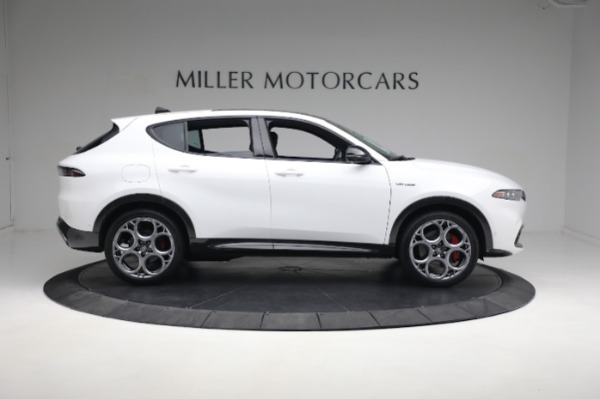 New 2024 Alfa Romeo Tonale Veloce for sale $55,290 at Alfa Romeo of Westport in Westport CT 06880 13