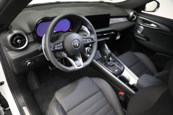 New 2024 Alfa Romeo Tonale Veloce for sale $55,290 at Alfa Romeo of Westport in Westport CT 06880 19