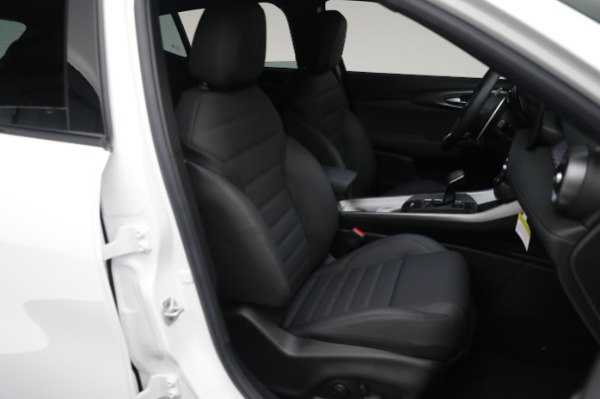 New 2024 Alfa Romeo Tonale Veloce for sale $55,290 at Alfa Romeo of Westport in Westport CT 06880 22