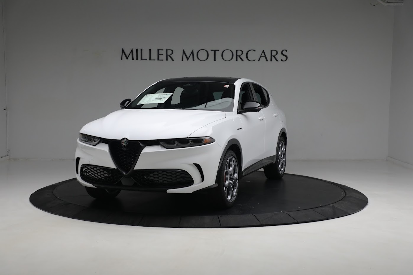 New 2024 Alfa Romeo Tonale Veloce for sale $55,290 at Alfa Romeo of Westport in Westport CT 06880 1
