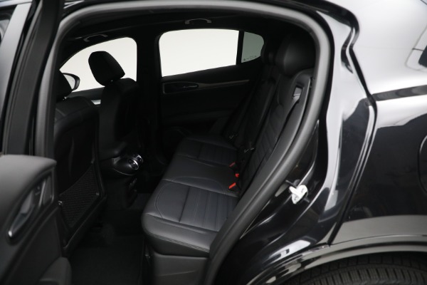 New 2024 Alfa Romeo Stelvio Veloce for sale $57,305 at Alfa Romeo of Westport in Westport CT 06880 25