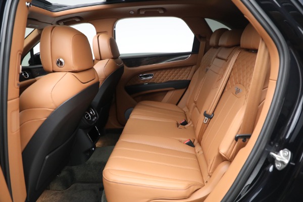 Used 2021 Bentley Bentayga V8 for sale $149,900 at Alfa Romeo of Westport in Westport CT 06880 21