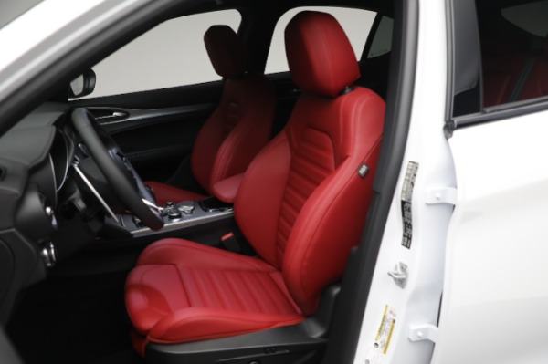 New 2024 Alfa Romeo Stelvio Veloce for sale $56,695 at Alfa Romeo of Westport in Westport CT 06880 24