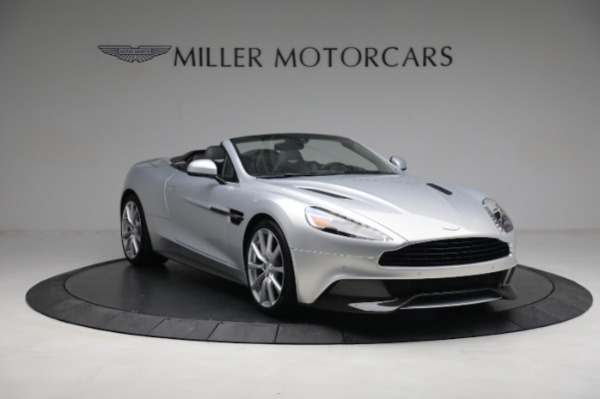 Used 2016 Aston Martin Vanquish Volante for sale $149,900 at Alfa Romeo of Westport in Westport CT 06880 10