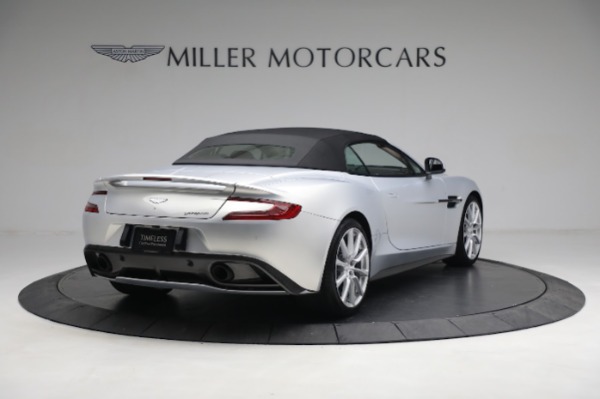 Used 2016 Aston Martin Vanquish Volante for sale $149,900 at Alfa Romeo of Westport in Westport CT 06880 16