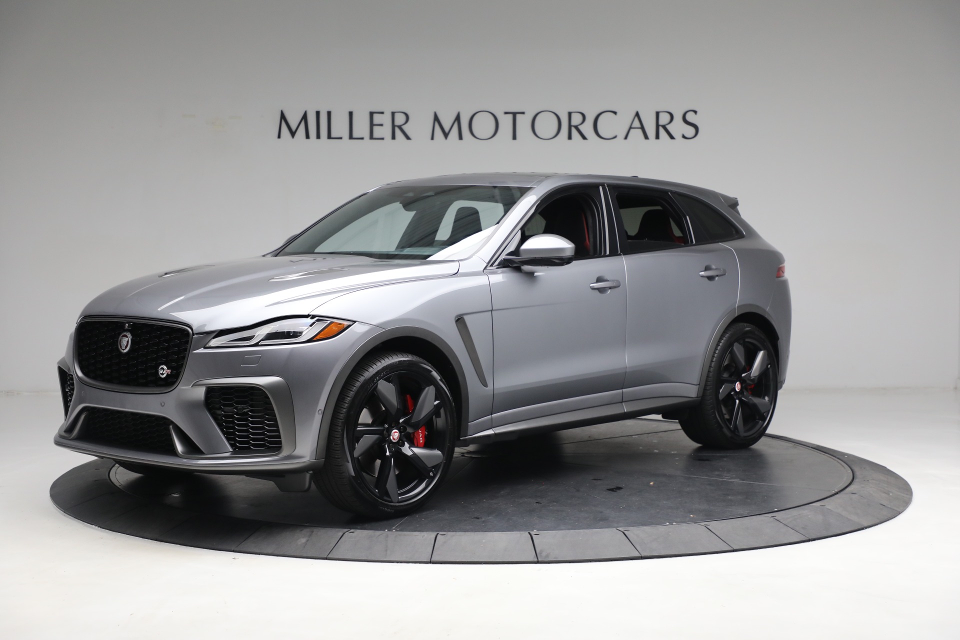 Used 2021 Jaguar F-PACE SVR for sale $71,900 at Alfa Romeo of Westport in Westport CT 06880 1