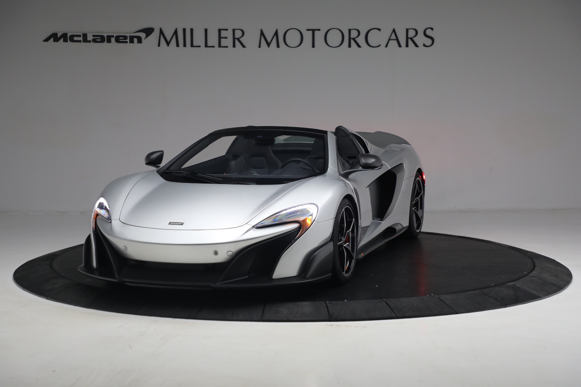 Used 2016 McLaren 675LT Spider for sale Sold at Alfa Romeo of Westport in Westport CT 06880 1