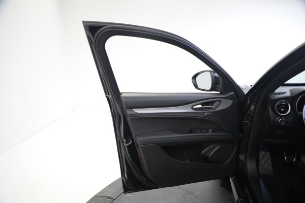New 2024 Alfa Romeo Stelvio Veloce for sale $54,380 at Alfa Romeo of Westport in Westport CT 06880 24