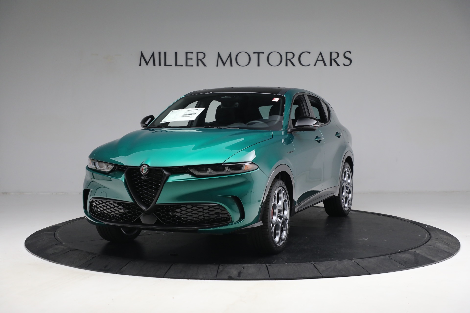 New 2024 Alfa Romeo Tonale Veloce for sale $57,490 at Alfa Romeo of Westport in Westport CT 06880 1