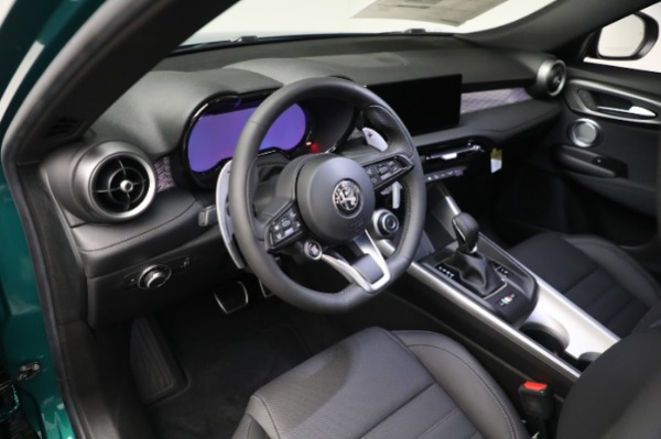 New 2024 Alfa Romeo Tonale Veloce for sale $59,340 at Alfa Romeo of Westport in Westport CT 06880 17