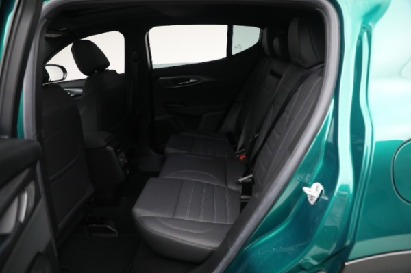 New 2024 Alfa Romeo Tonale Veloce for sale $59,340 at Alfa Romeo of Westport in Westport CT 06880 22