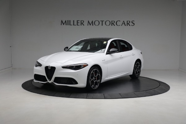 New 2024 Alfa Romeo Giulia Veloce for sale $55,285 at Alfa Romeo of Westport in Westport CT 06880 2