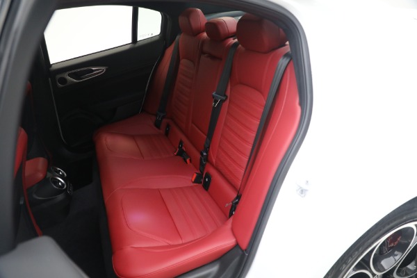 New 2024 Alfa Romeo Giulia Veloce for sale $55,285 at Alfa Romeo of Westport in Westport CT 06880 25