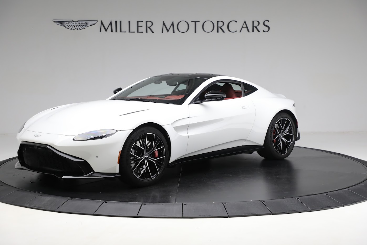 Used 2021 Aston Martin Vantage for sale Sold at Alfa Romeo of Westport in Westport CT 06880 1