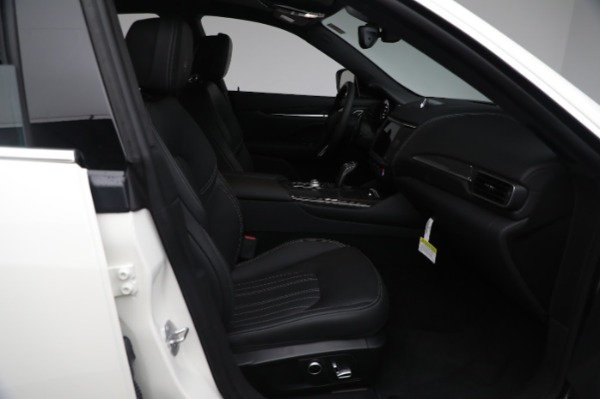 New 2023 Maserati Levante Modena for sale $98,059 at Alfa Romeo of Westport in Westport CT 06880 26