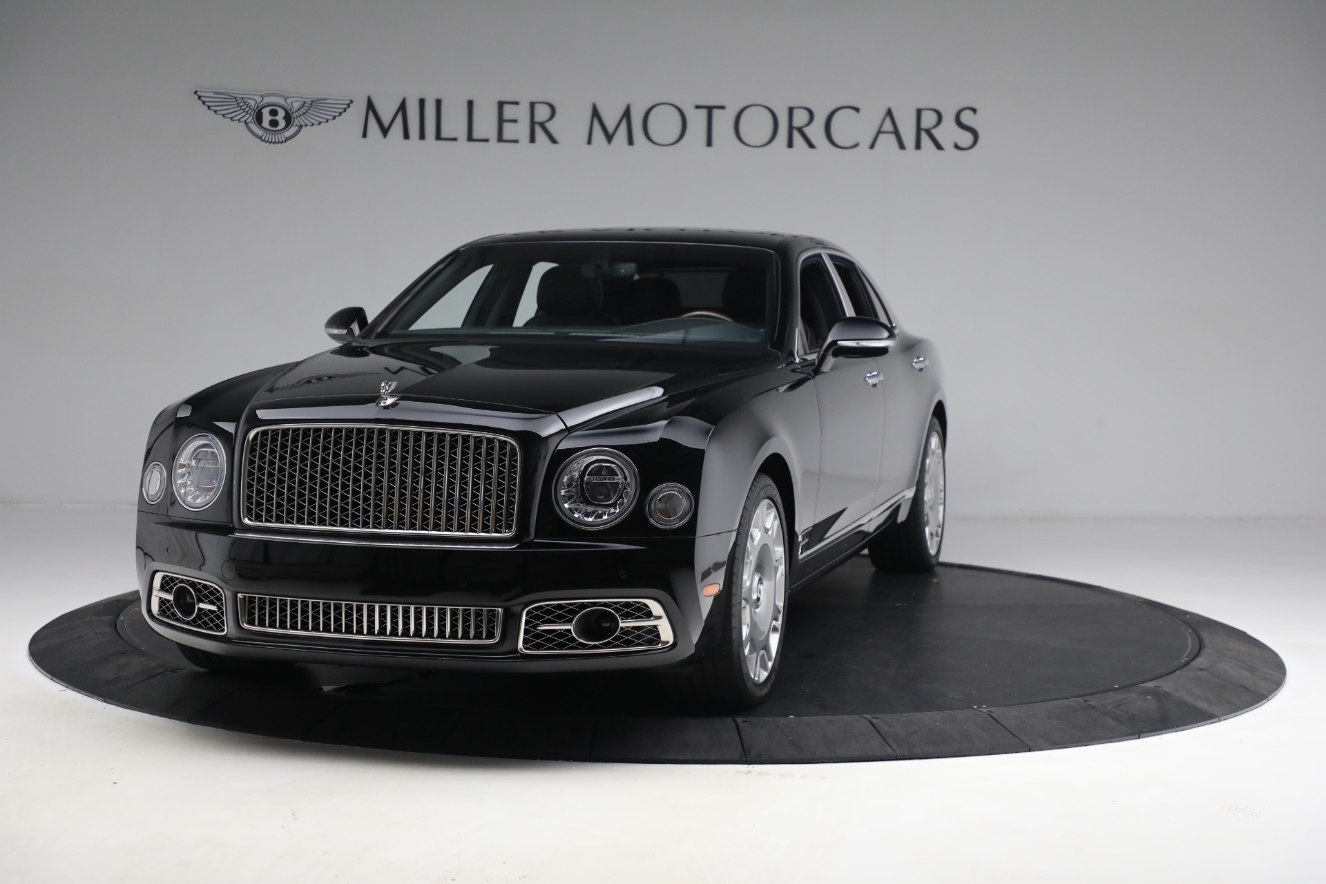 Used 2017 Bentley Mulsanne for sale $149,900 at Alfa Romeo of Westport in Westport CT 06880 1