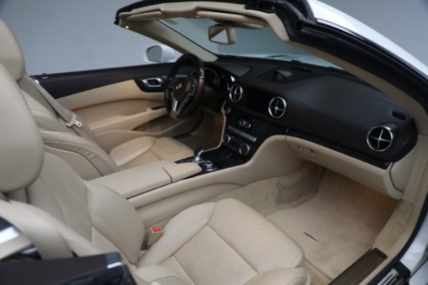 Used 2016 Mercedes-Benz SL-Class SL 400 for sale $44,900 at Alfa Romeo of Westport in Westport CT 06880 24