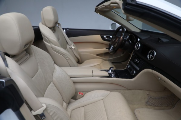 Used 2016 Mercedes-Benz SL-Class SL 400 for sale $44,900 at Alfa Romeo of Westport in Westport CT 06880 26