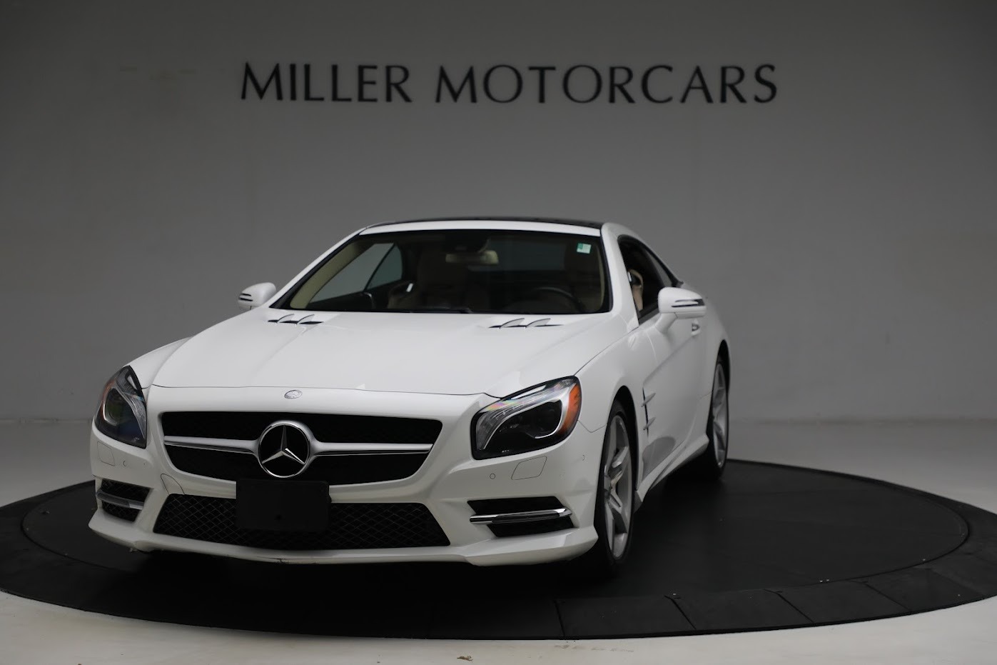 Used 2016 Mercedes-Benz SL-Class SL 400 for sale $44,900 at Alfa Romeo of Westport in Westport CT 06880 1